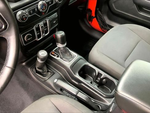 Used 2018 Jeep Wrangler Unlimited Sport S AWD/4WD image 15