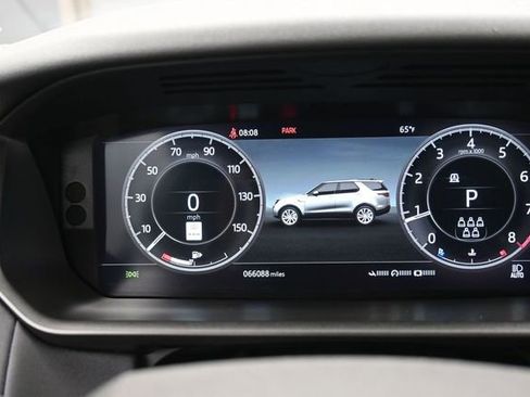 Used 2020 Land Rover Discovery Landmark AWD/4WD image 9