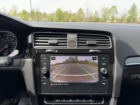 Used 2019 Volkswagen GTI SE image 22