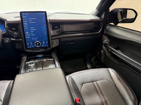 Used 2024 Ford Expedition Max Limited image 41