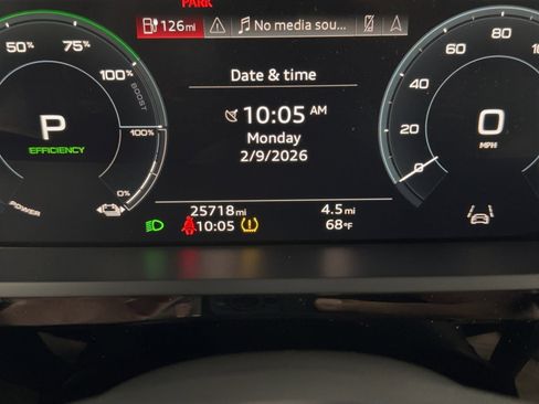 Used 2022 Audi e-tron Premium Plus w/ Premium Plus Package image 23