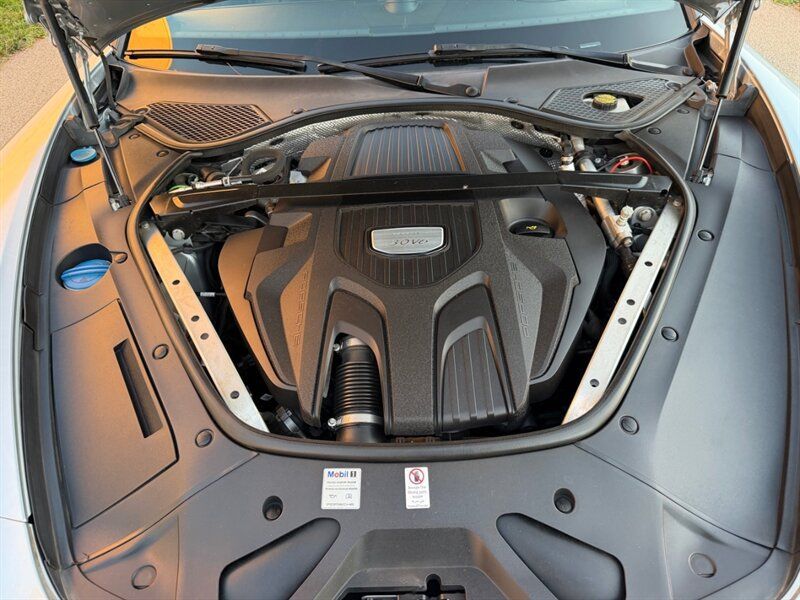Used 2017 Porsche Panamera 4 AWD/4WD image 40