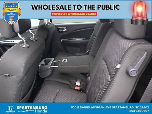 Used 2019 Dodge Journey SE image 24