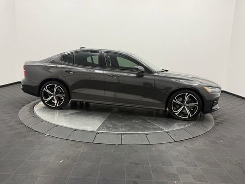 Certified 2023 Volvo S60 B5 Ultimate image 9