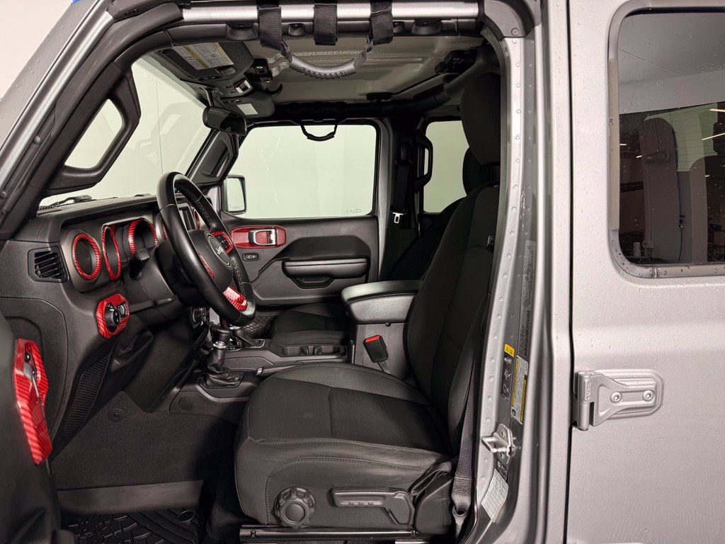 Used 2021 Jeep Gladiator Sport AWD/4WD image 2