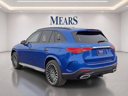 Used 2026 Mercedes-Benz GLC 350e 4MATIC w/ AMG Line image 3