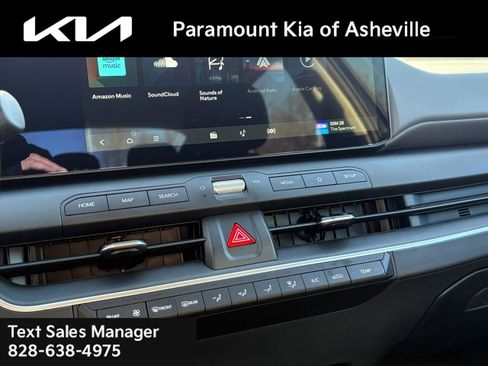 New 2025 Kia K4 LXS image 10