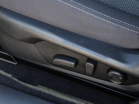 Used 2024 Subaru Crosstrek 2.0i Premium image 22