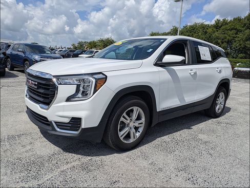Used 2024 GMC Terrain SLE FWD image 8