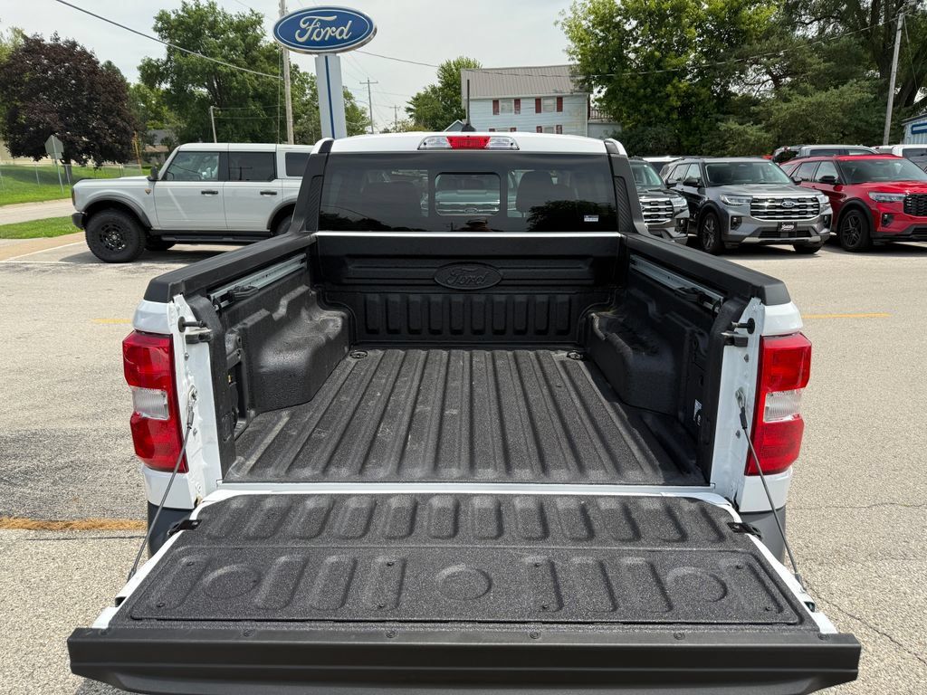 Used 2024 Ford Maverick Lariat w/ FX4 Off-Road Package AWD/4WD image 11