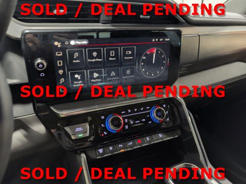 Used 2024 GMC Sierra 2500 Denali w/ Denali Reserve Package AWD/4WD image 10