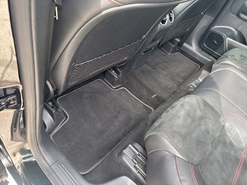 Used 2021 Mercedes-Benz GLB 250 4MATIC w/ AMG Line image 38