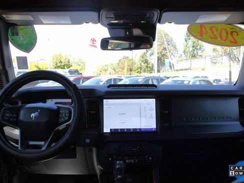 Used 2024 Ford Bronco Badlands image 21