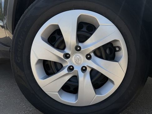 Certified 2024 Toyota RAV4 LE FWD image 10