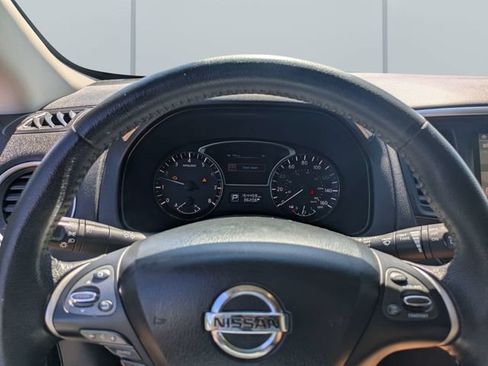 Used 2013 Nissan Pathfinder SL FWD image 29