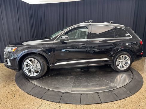 Used 2020 Audi Q7 3.0T Premium Plus w/ Premium Plus Package AWD/4WD image 3