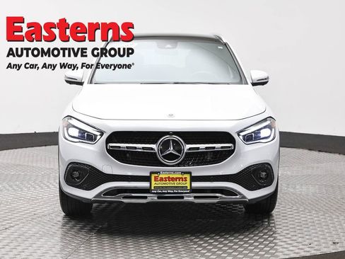 Used 2022 Mercedes-Benz GLA 250 4MATIC w/ Premium Package Lite image 2