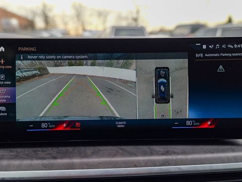 Used 2023 BMW X7 xDrive40i w/ Climate Comfort Package image 62