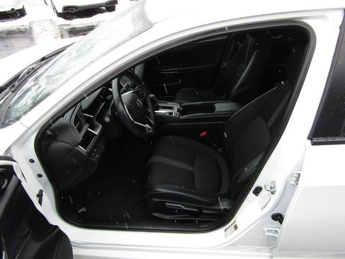 Used 2020 Honda Civic Sport image 4