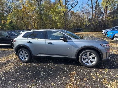 New 2025 Honda Prologue EX image 2