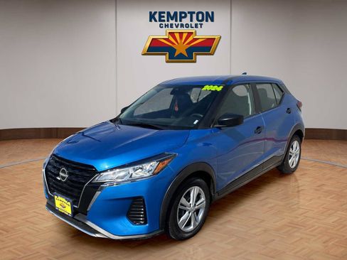Used 2024 Nissan Kicks S FWD image 2