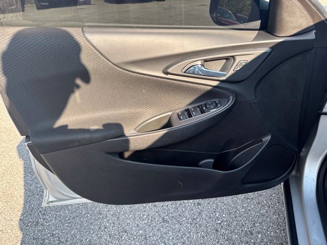 Used 2022 Chevrolet Malibu LT FWD image 14