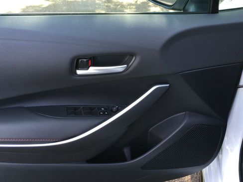 Used 2025 Toyota Corolla SE FWD image 18