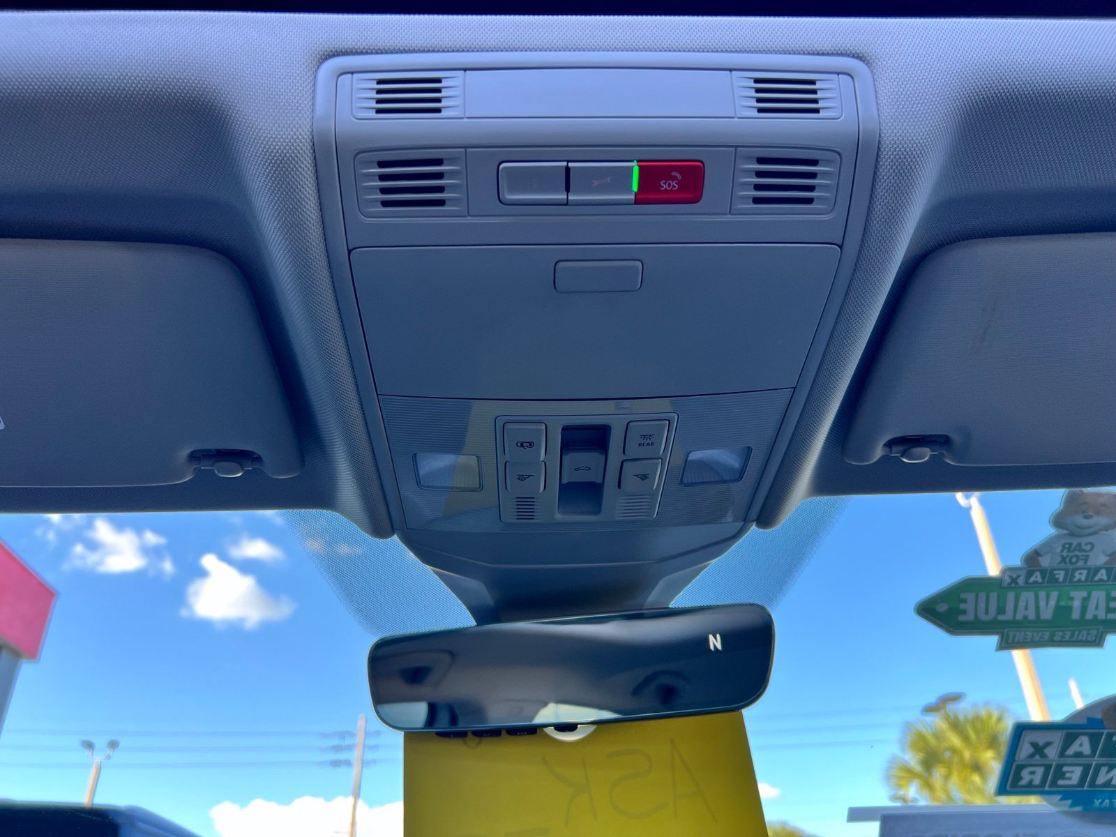 Used 2024 Volkswagen Jetta SE w/ Panoramic Sunroof Package FWD image 41