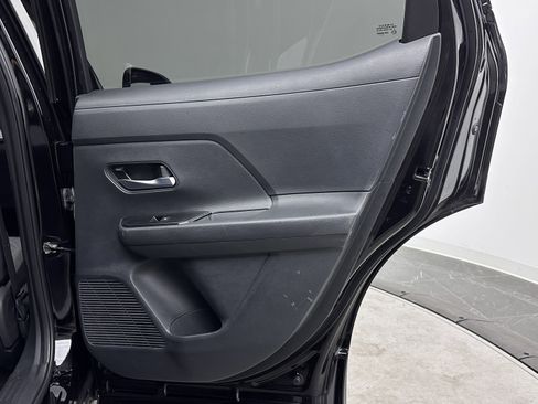 Used 2025 Nissan Kicks SV w/ Charging Package FWD image 29