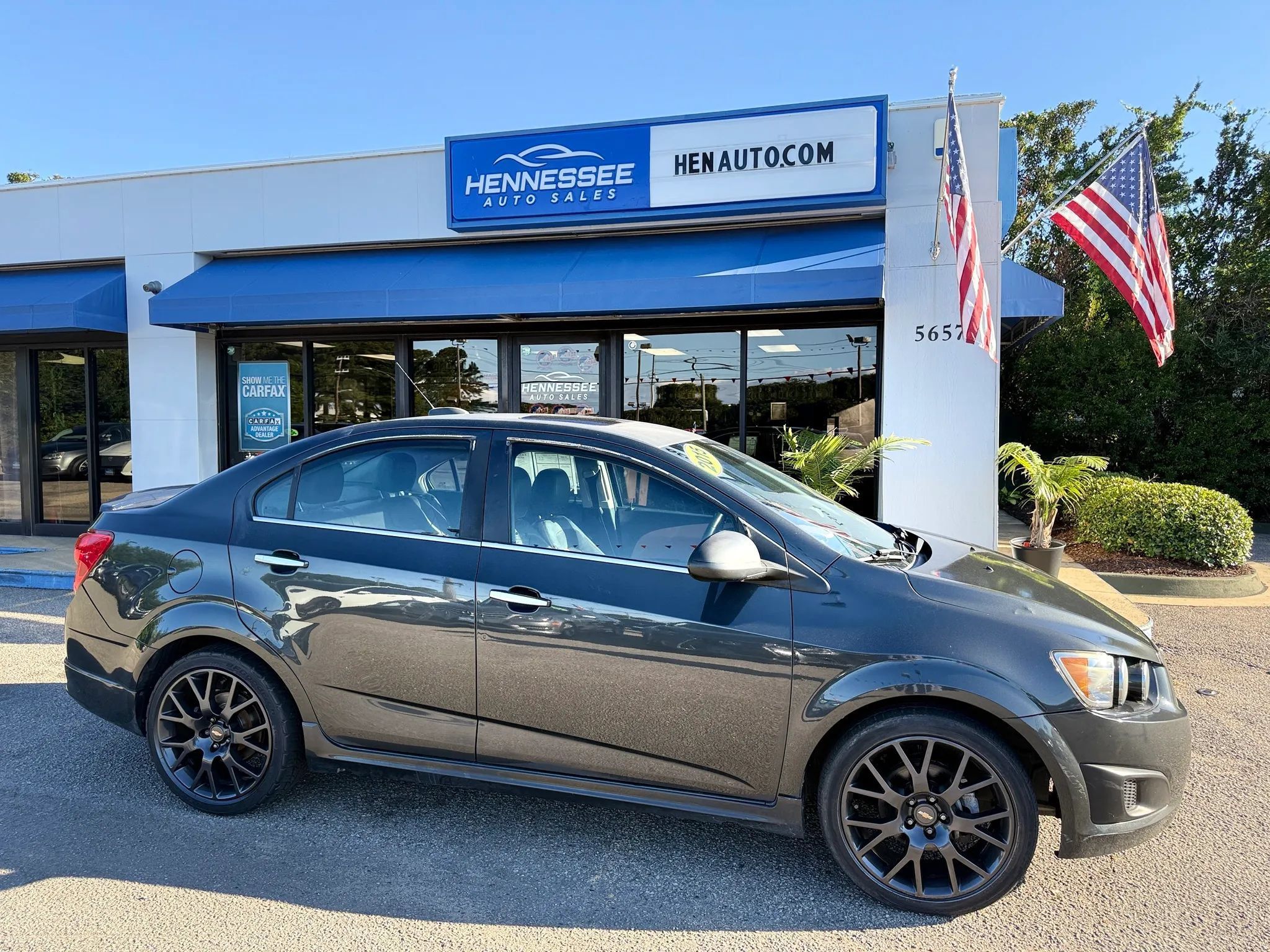 Used 2015 Chevrolet Sonic LTZ w/ Dusk Package FWD image 16