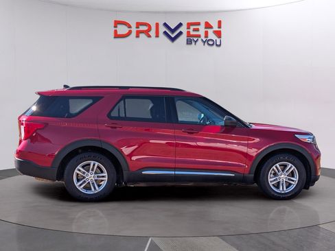 Used 2022 Ford Explorer XLT RWD image 11