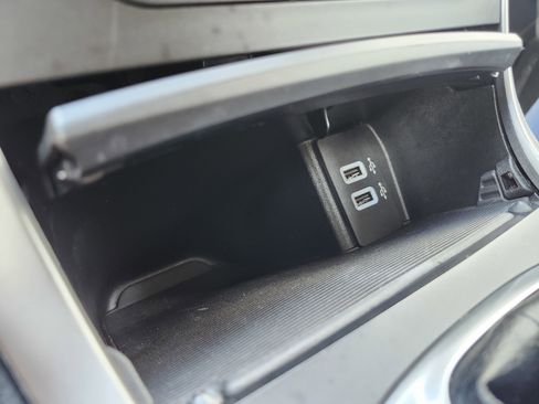 Used 2016 Ford Edge SEL w/ Equipment Group 201A AWD/4WD image 33