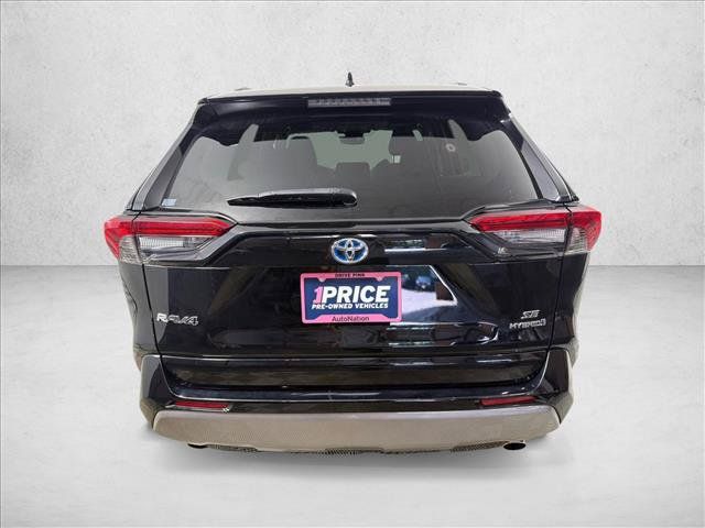 Used 2024 Toyota RAV4 SE AWD/4WD image 4