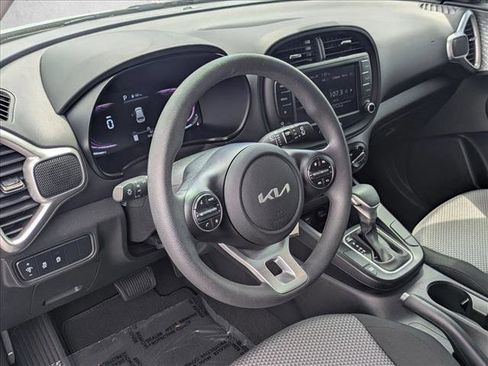 Used 2024 Kia Soul LX w/ Option Group 015 FWD image 10