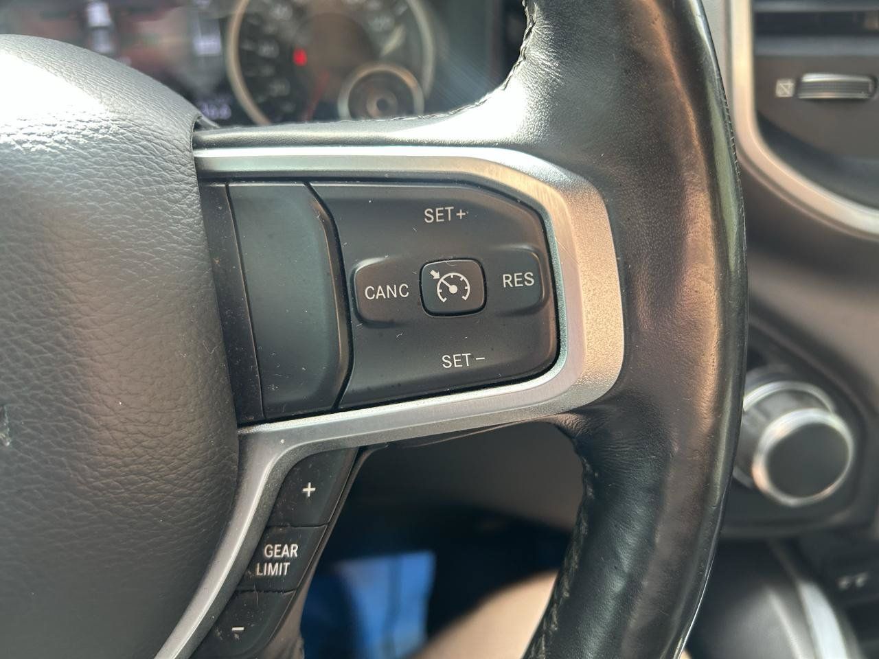 Used 2019 RAM 1500 Big Horn AWD/4WD image 18