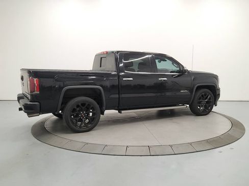 Used 2017 GMC Sierra 1500 Denali w/ Denali Ultimate Package AWD/4WD image 9
