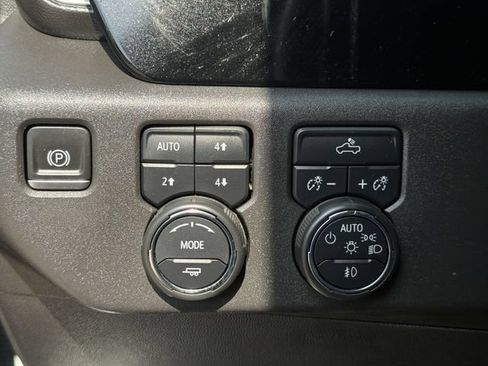 Used 2024 Chevrolet Silverado 1500 LT Trail Boss w/ Protection Package AWD/4WD image 26
