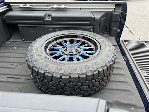 Used 2024 Nissan Titan Platinum Reserve w/ Moonroof Package image 19