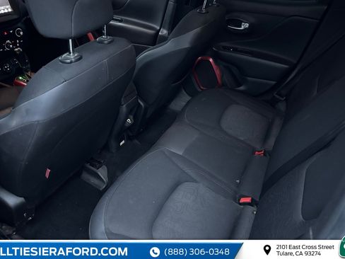 Used 2018 Jeep Renegade Trailhawk image 8