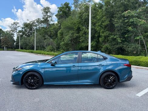 Used 2026 Toyota Camry SE w/ Convenience Package FWD image 2