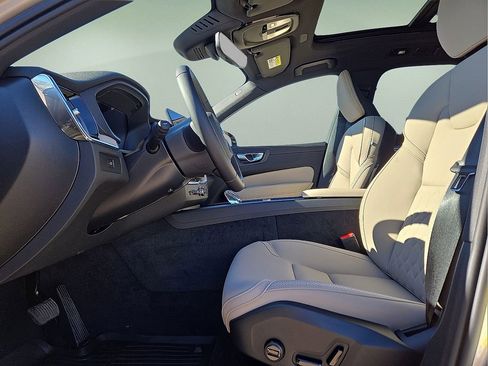 New 2026 Volvo XC60 B5 Plus w/ Protection Package Premier image 23
