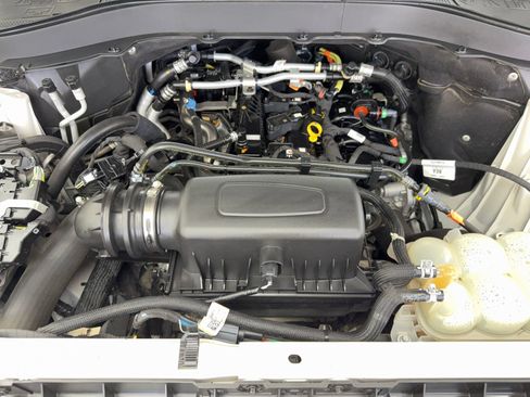 Used 2022 Ford Explorer XLT w/ Equipment Group 202A RWD image 54