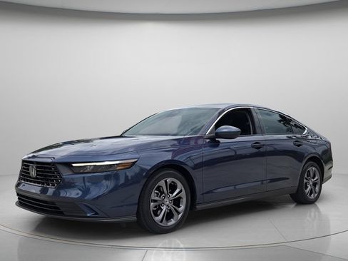 Certified 2023 Honda Accord EX image 9