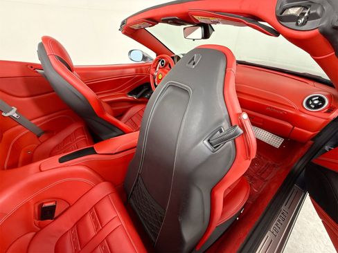 Certified 2018 Ferrari California T image 24