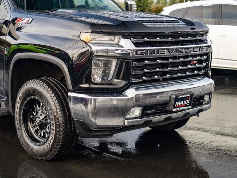 Used 2020 Chevrolet Silverado 2500 LTZ w/ LTZ Premium Package AWD/4WD image 7
