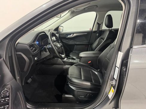Used 2022 Ford Escape Titanium AWD/4WD image 15