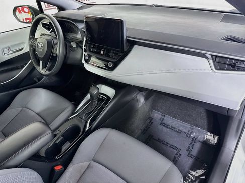 Certified 2024 Toyota Corolla SE FWD image 31