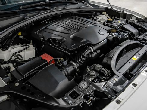 Used 2017 Jaguar F-PACE S image 57