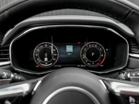 New 2026 Jaguar F-PACE R-Dynamic S image 12