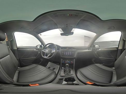 Used 2023 Volkswagen Tiguan SE w/ Panoramic Sunroof Package AWD/4WD image 12